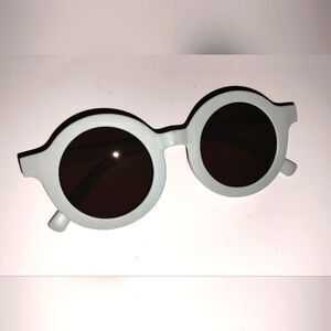 Super cute grey kids sunglasses